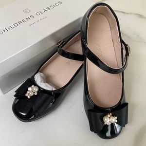 Childrens Classics Black Dress Shoes Size 33
